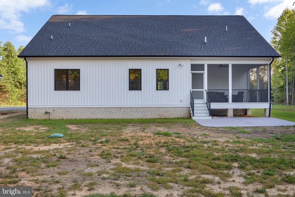 718 TRAVELLER ST.