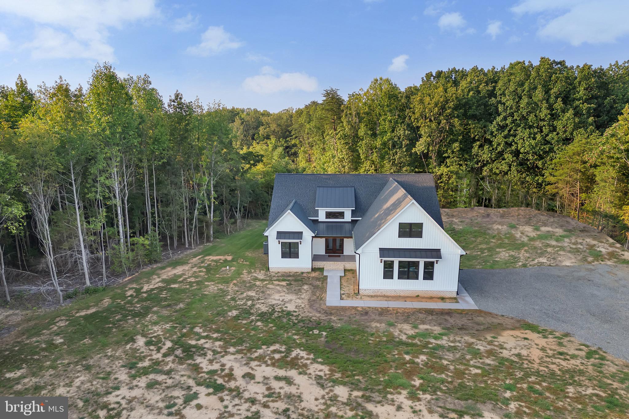 718 TRAVELLER ST.