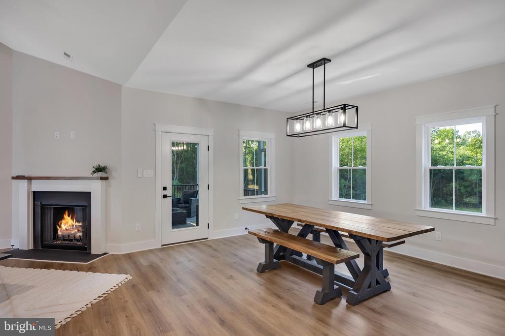 718 TRAVELLER ST.