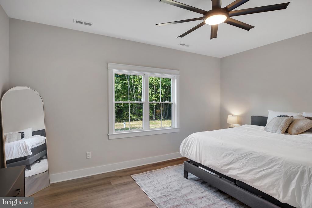 718 TRAVELLER ST.