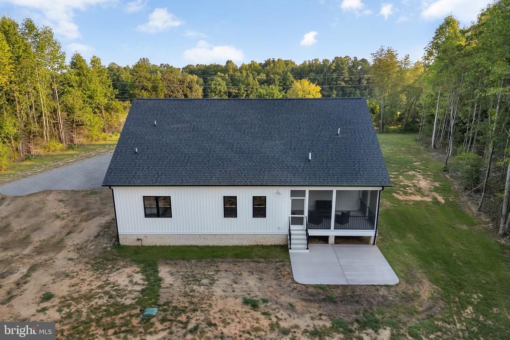 718 TRAVELLER ST.