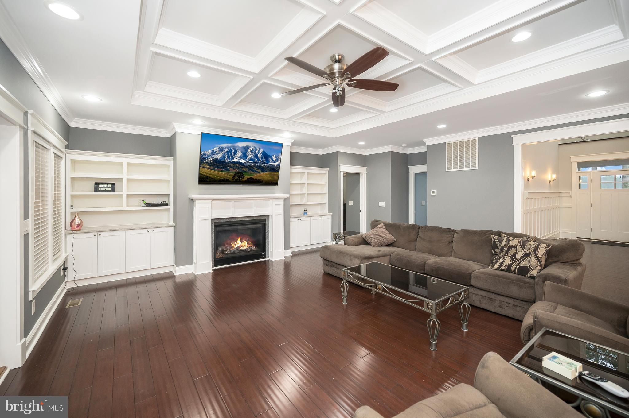 30 Gill Ln