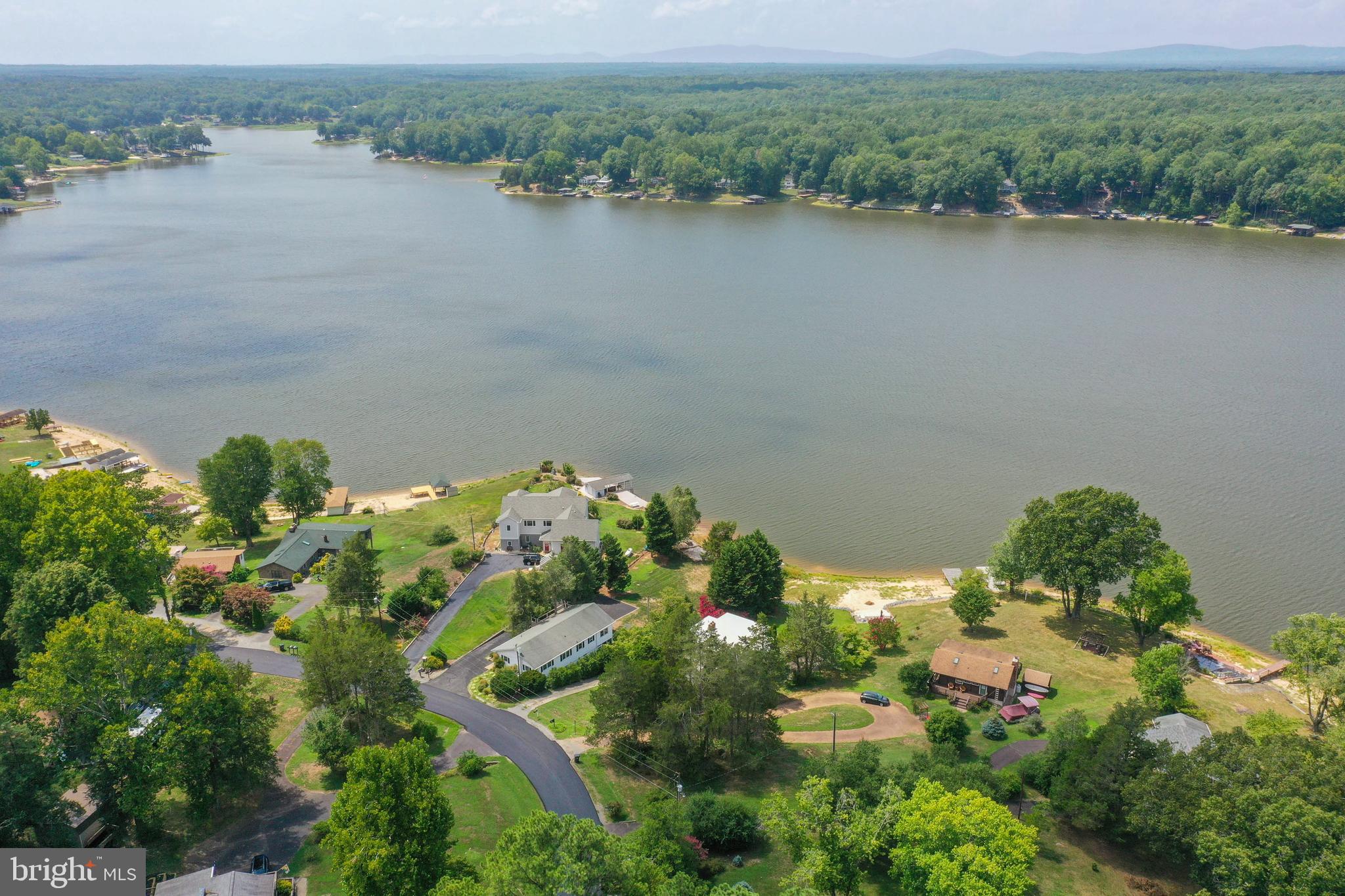 285 LAKEVIEW CIRCLE