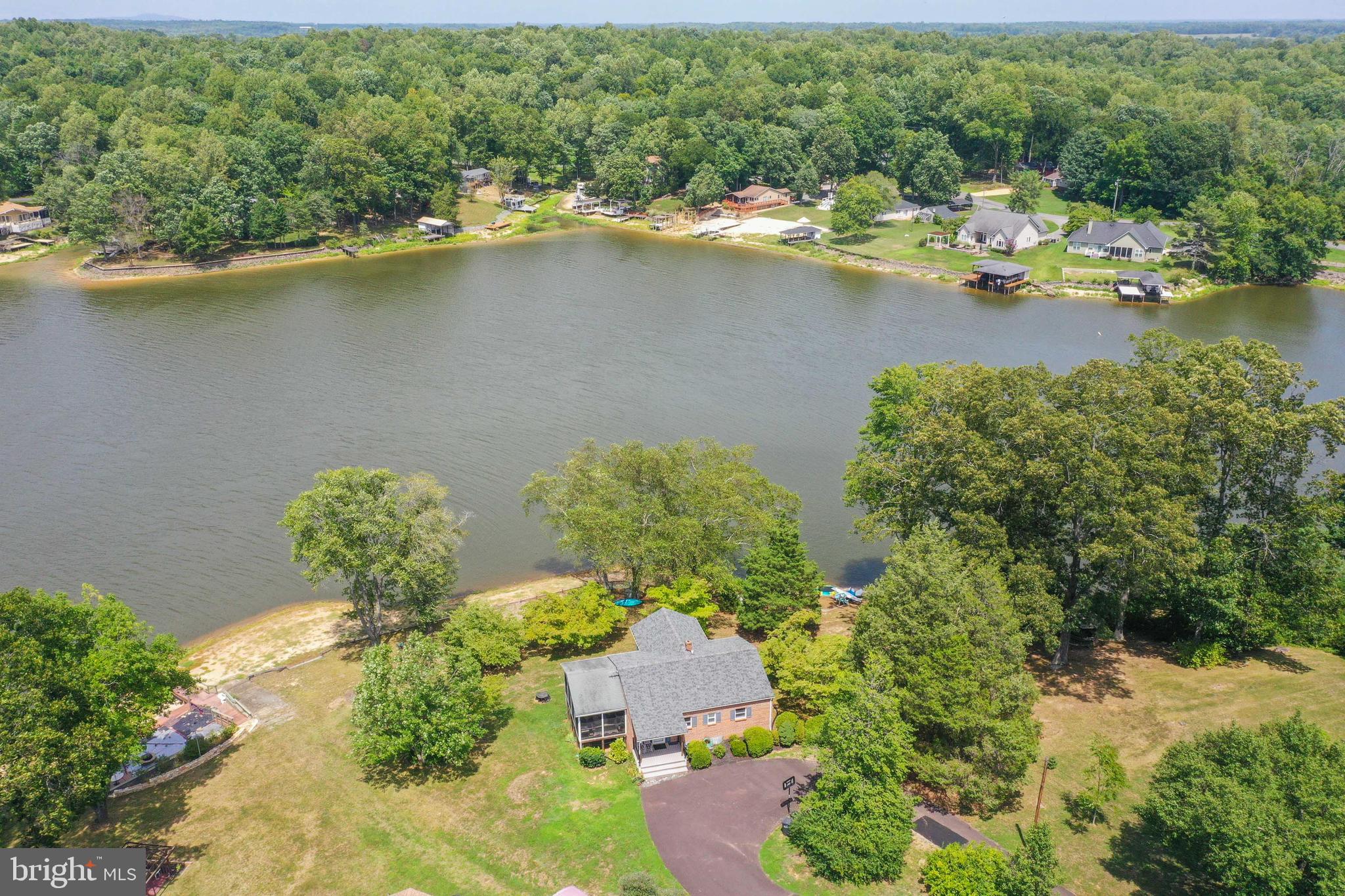 285 LAKEVIEW CIRCLE