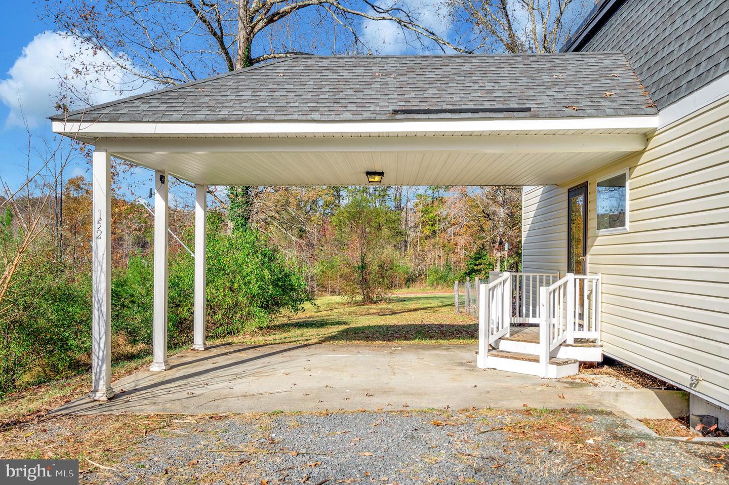 152 Bays Farm Dr