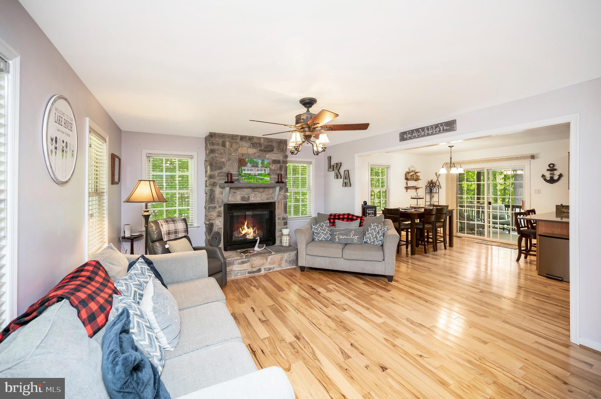 78 FOREST LANE