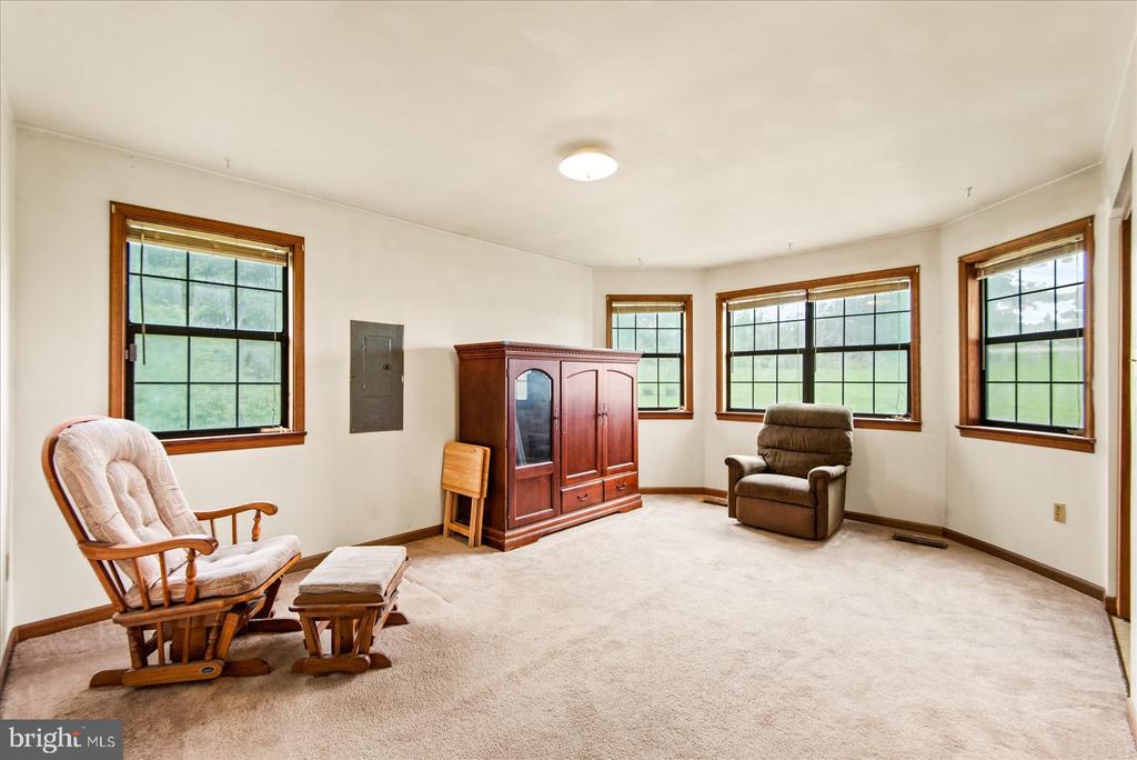 1211 MT AIRY ROAD