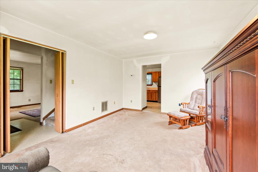 1211 MT AIRY ROAD