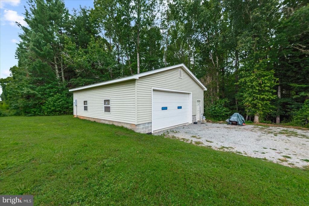1211 MT AIRY ROAD
