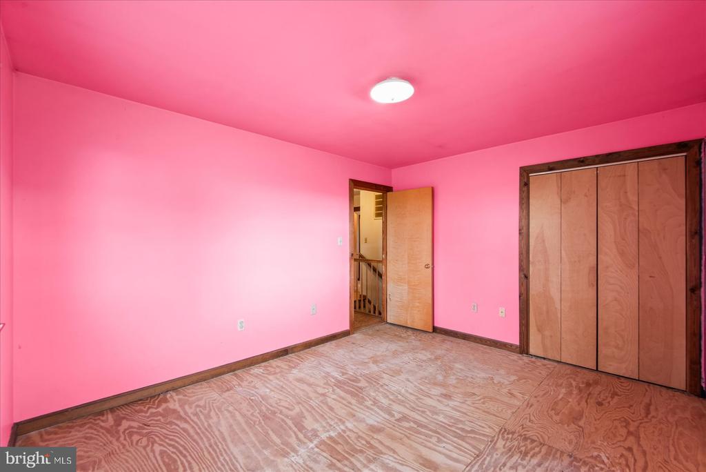 1211 MT AIRY ROAD