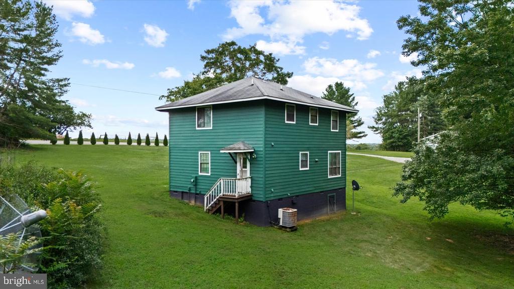 1211 MT AIRY ROAD