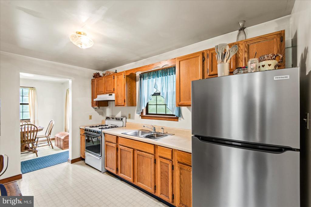 1211 MT AIRY ROAD