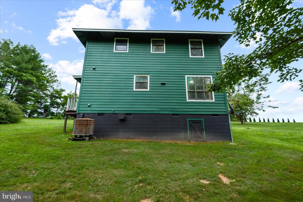 1211 MT AIRY ROAD