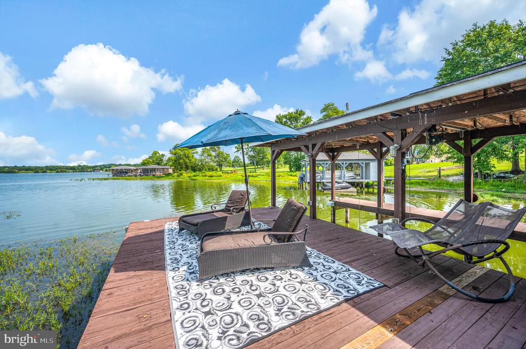 446 BAILEY DRIVE
