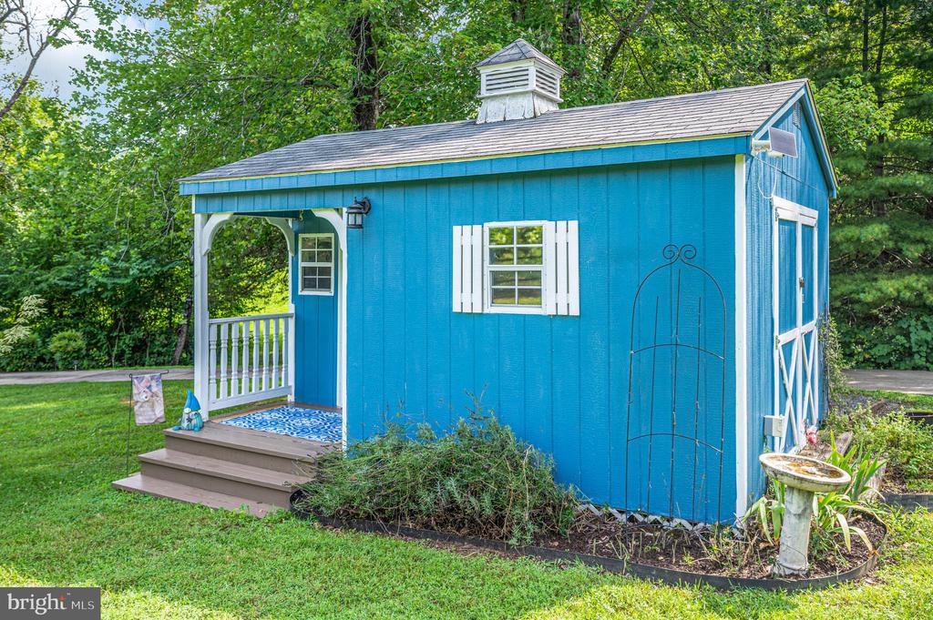 446 BAILEY DRIVE