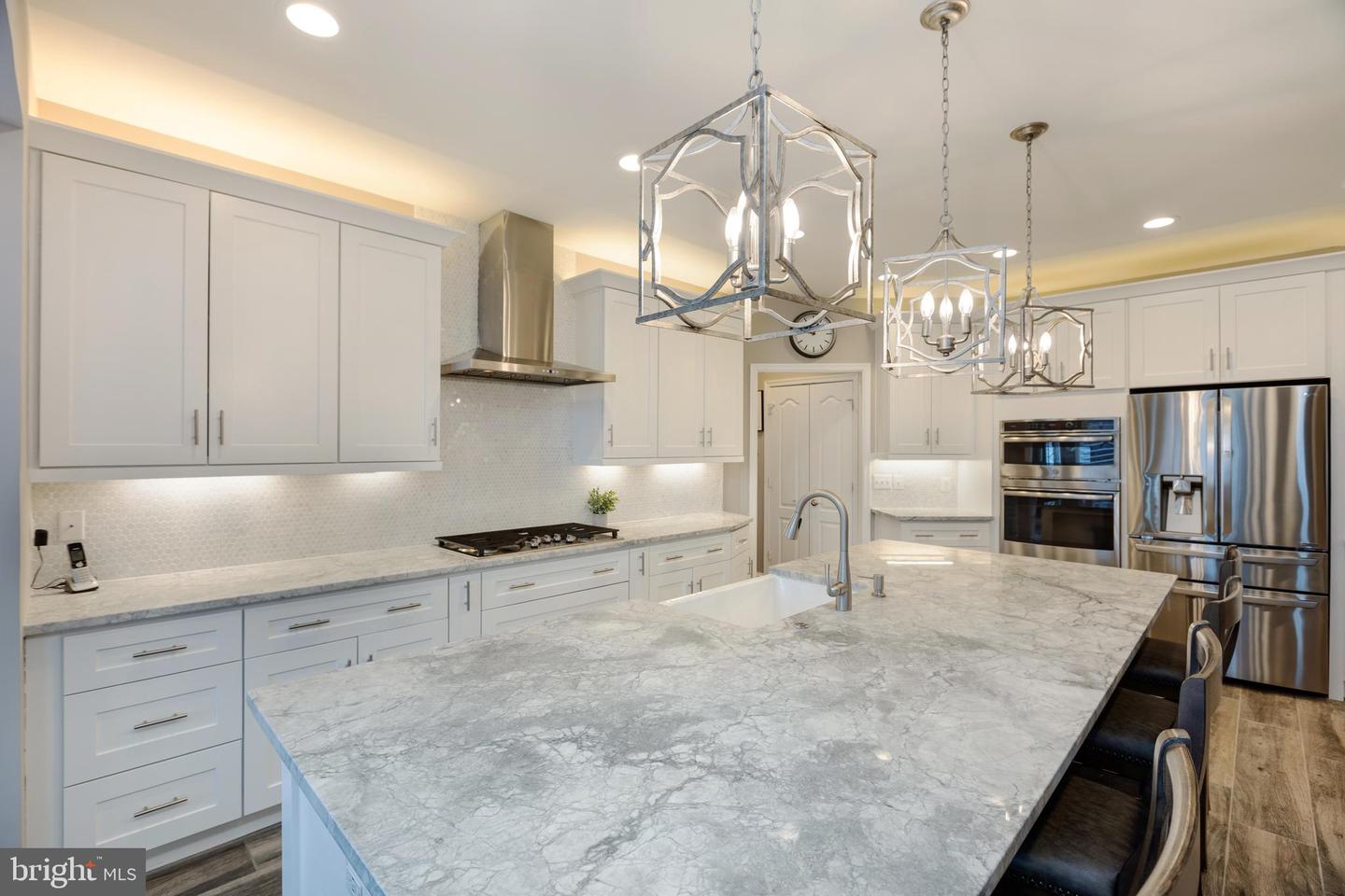 24796 Hornfels COURT
