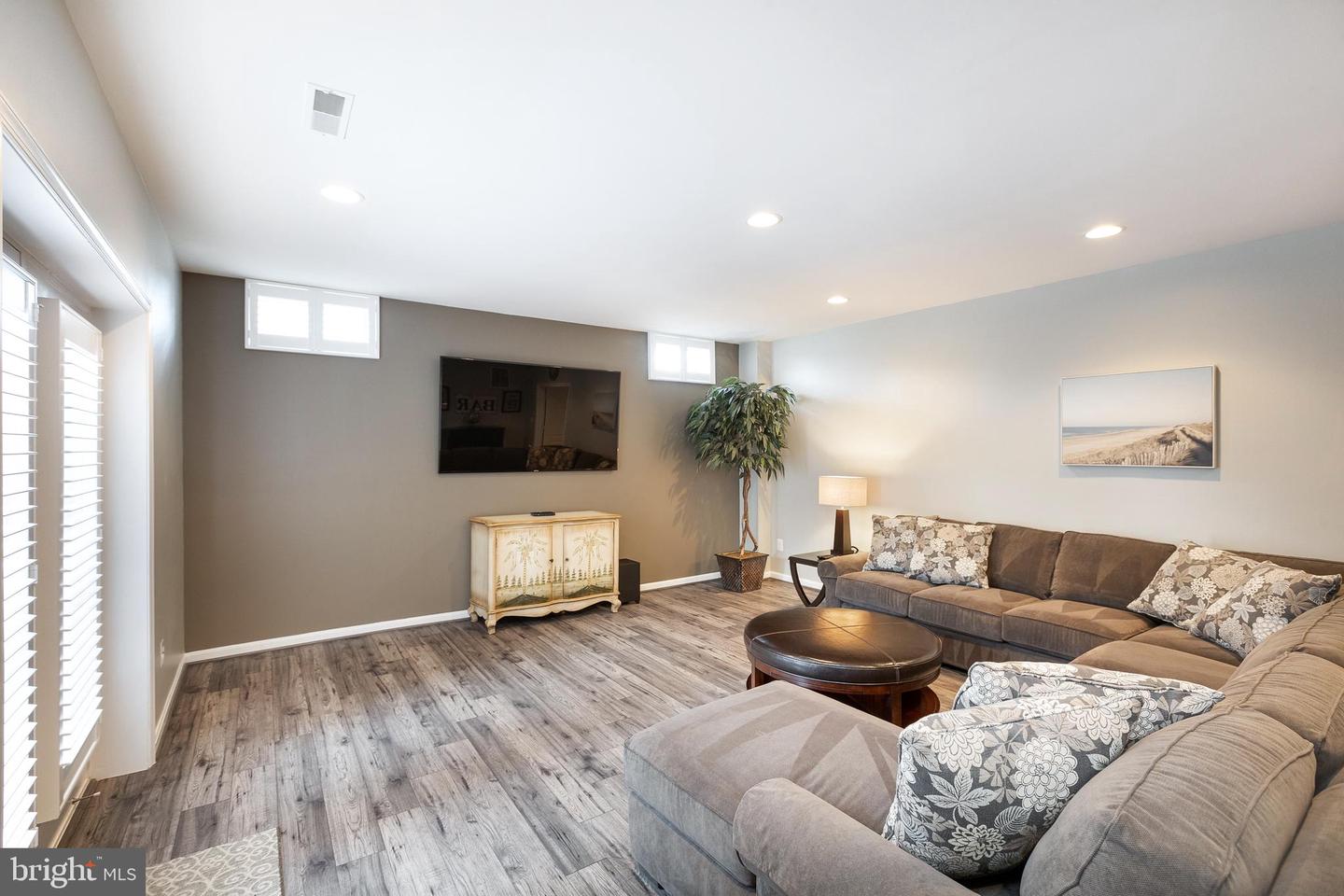 24796 Hornfels COURT