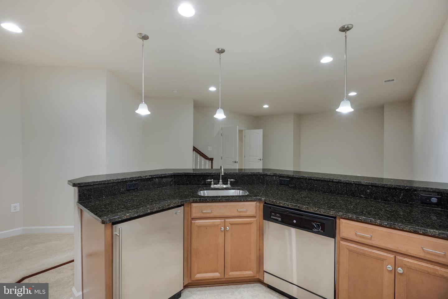24916 Earlsford DRIVE