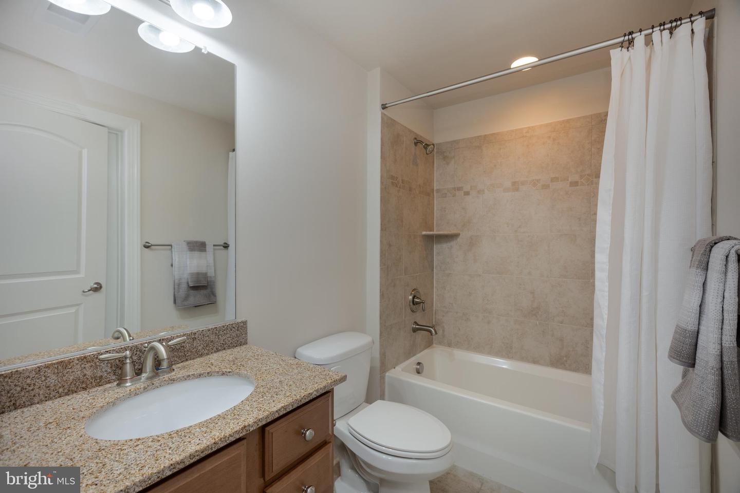 24916 Earlsford DRIVE