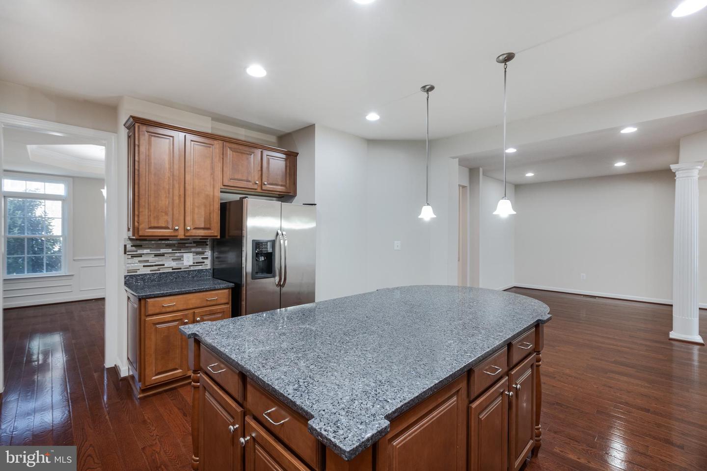 24916 Earlsford DRIVE