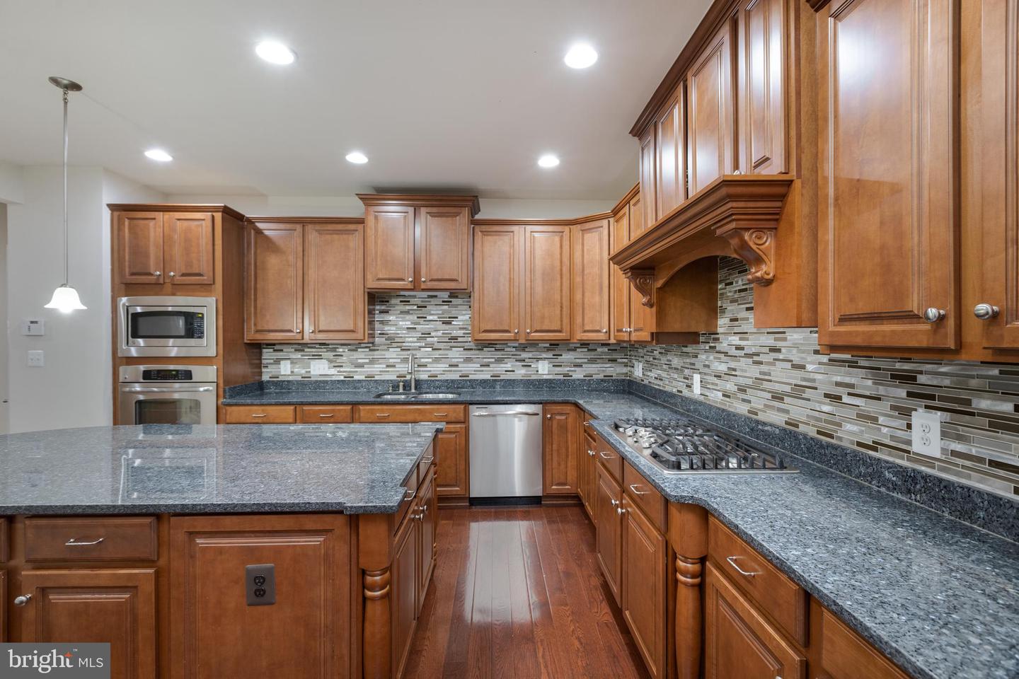 24916 Earlsford DRIVE
