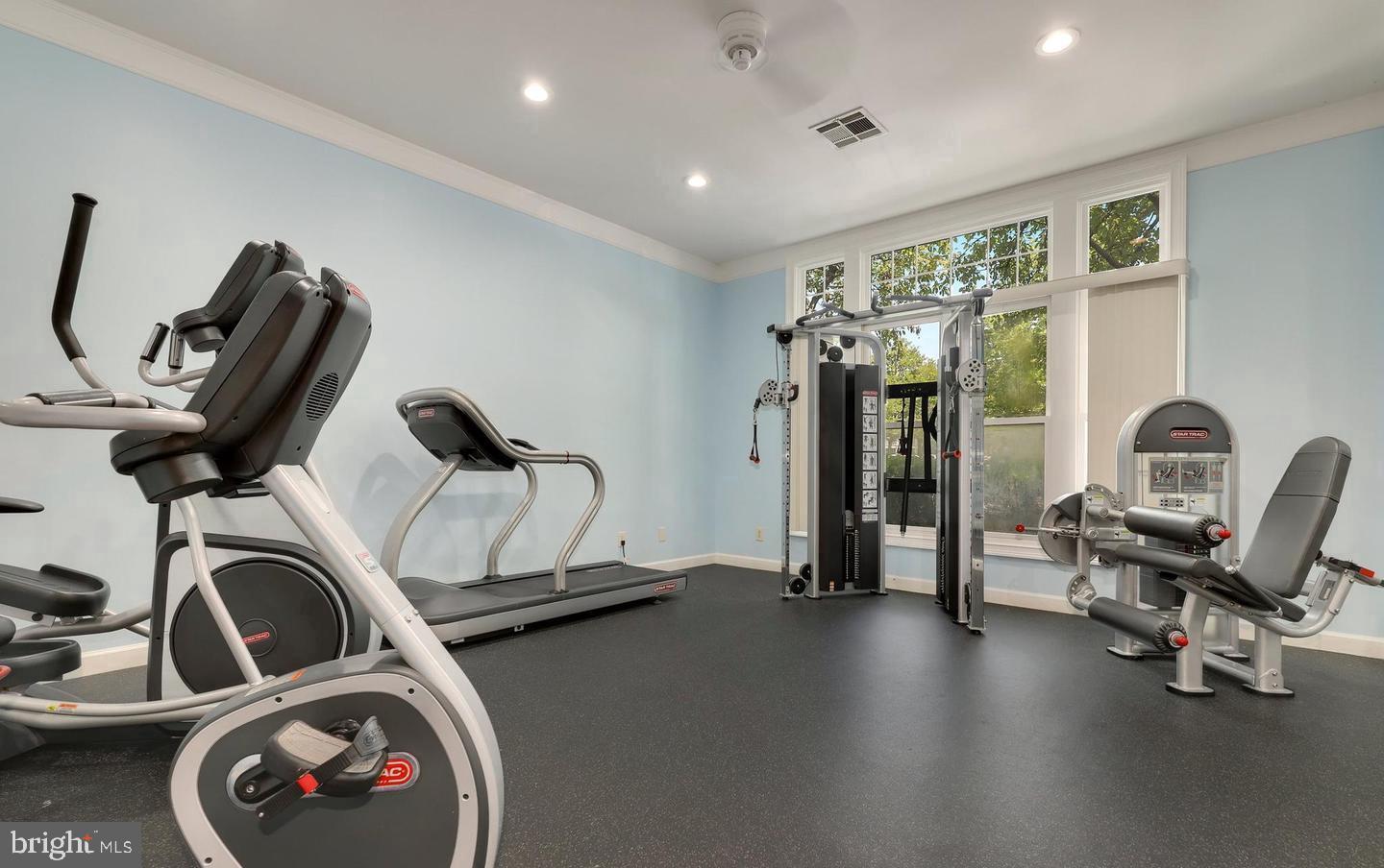 20320 Beechwood TERRACE Unit: 301