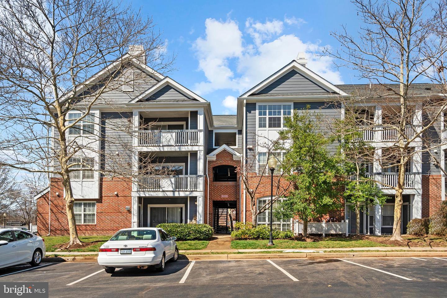 20320 Beechwood TERRACE Unit: 301
