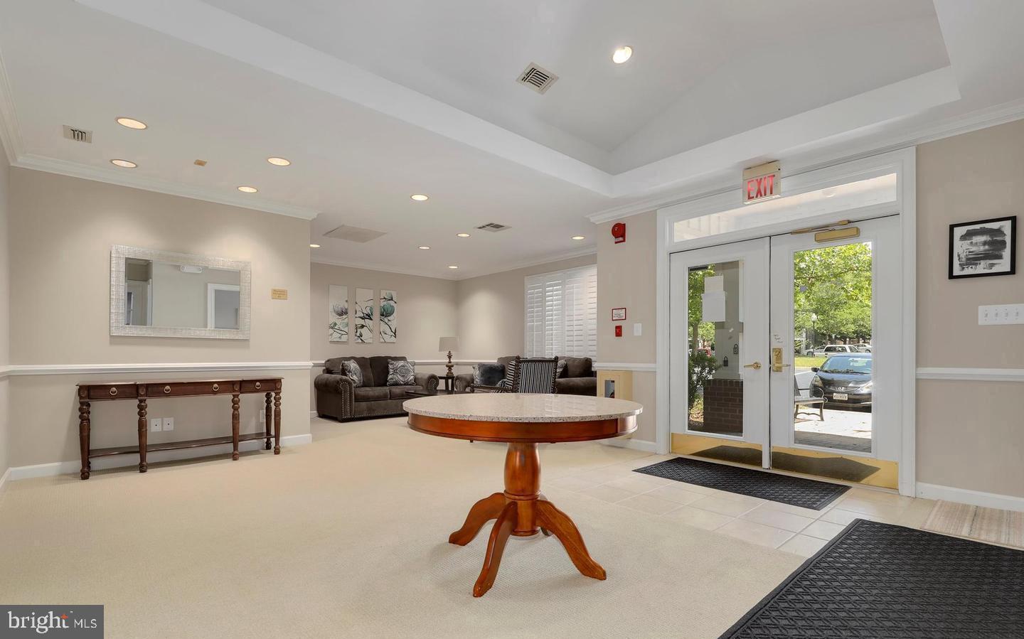 20320 Beechwood TERRACE Unit: 301