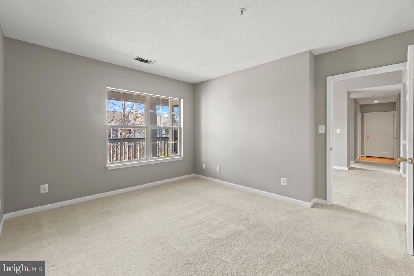 20320 Beechwood TERRACE Unit: 301