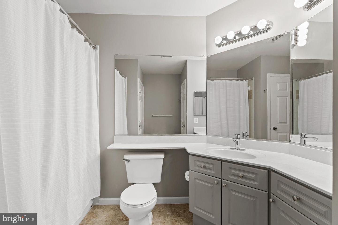 20320 Beechwood TERRACE Unit: 301
