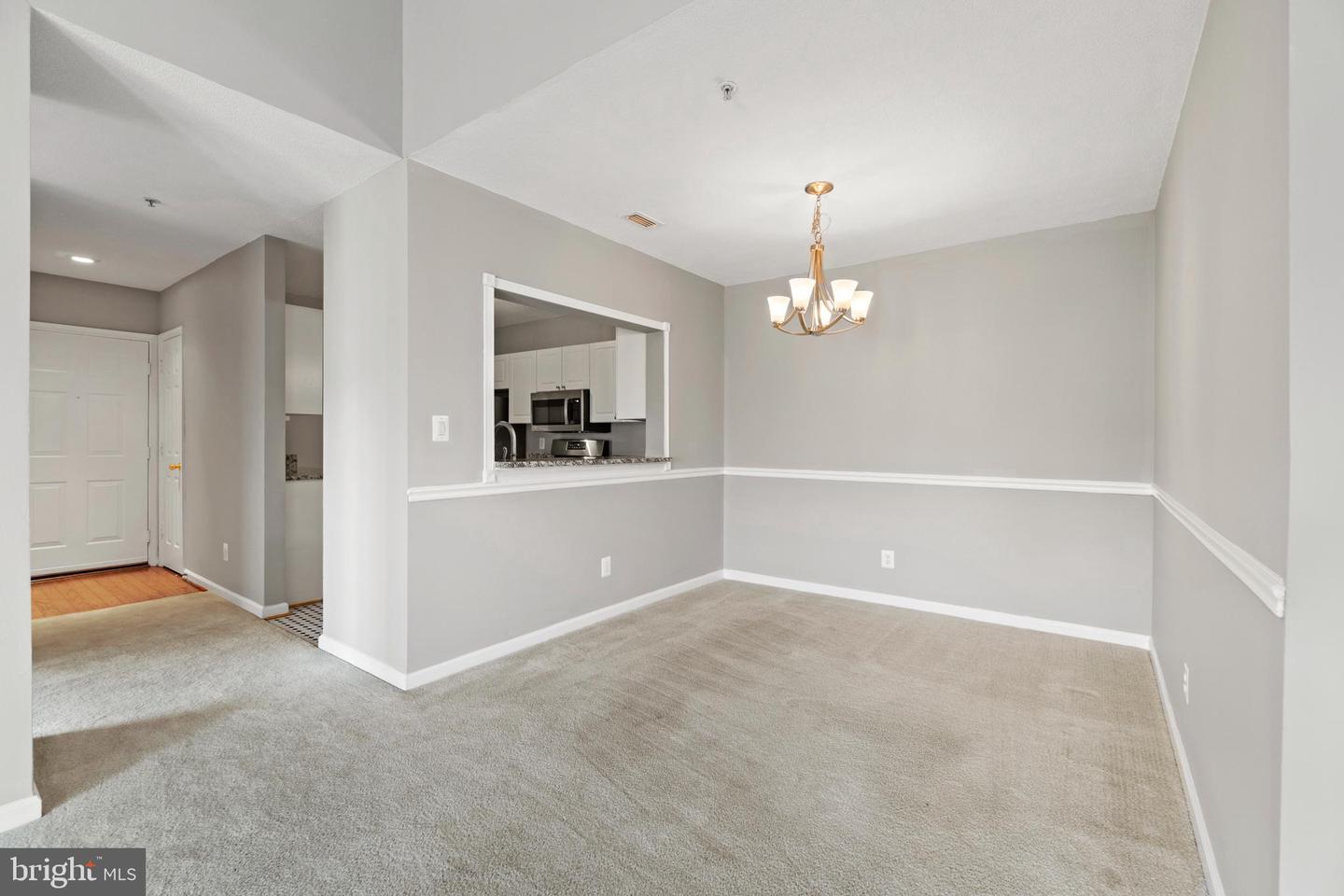 20320 Beechwood TERRACE Unit: 301