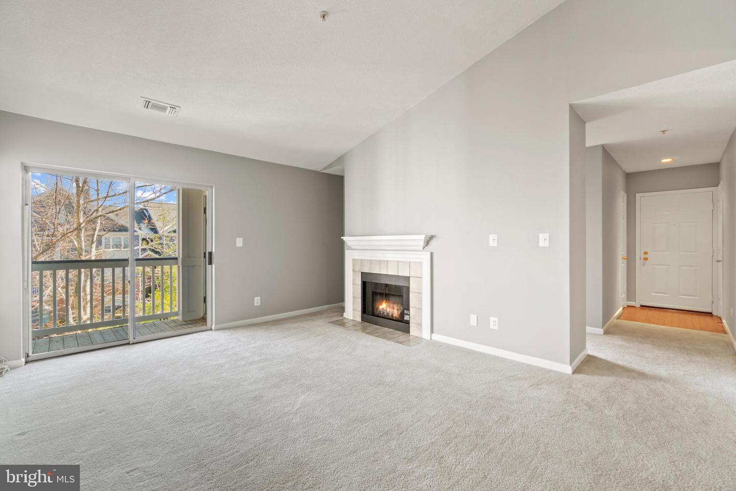 20320 Beechwood TERRACE Unit: 301