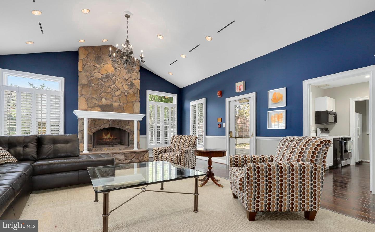 20320 Beechwood TERRACE Unit: 301