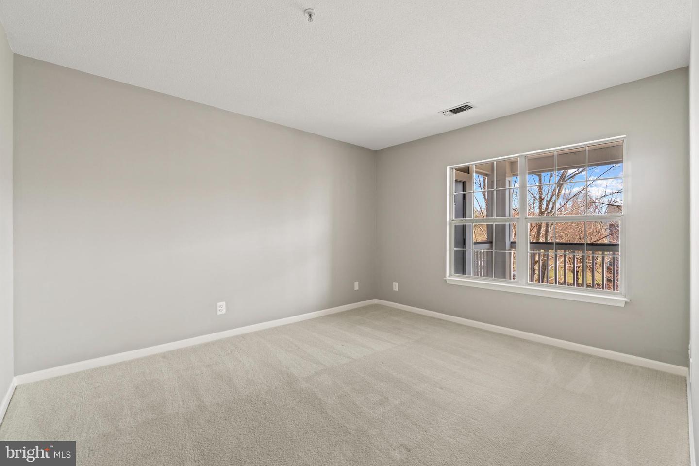 20320 Beechwood TERRACE Unit: 301