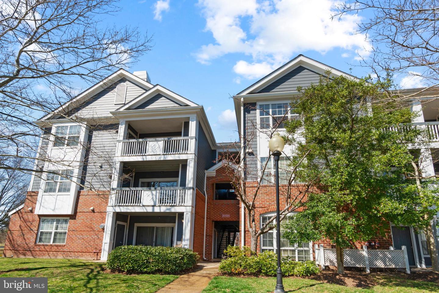20320 Beechwood TERRACE Unit: 301