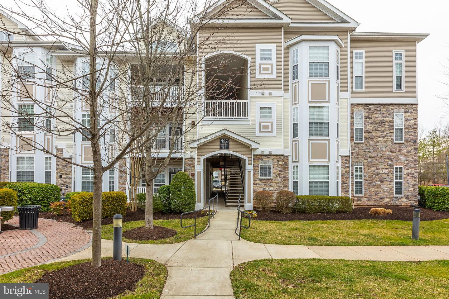 507 Sunset View TERRACE SE Unit: 104
