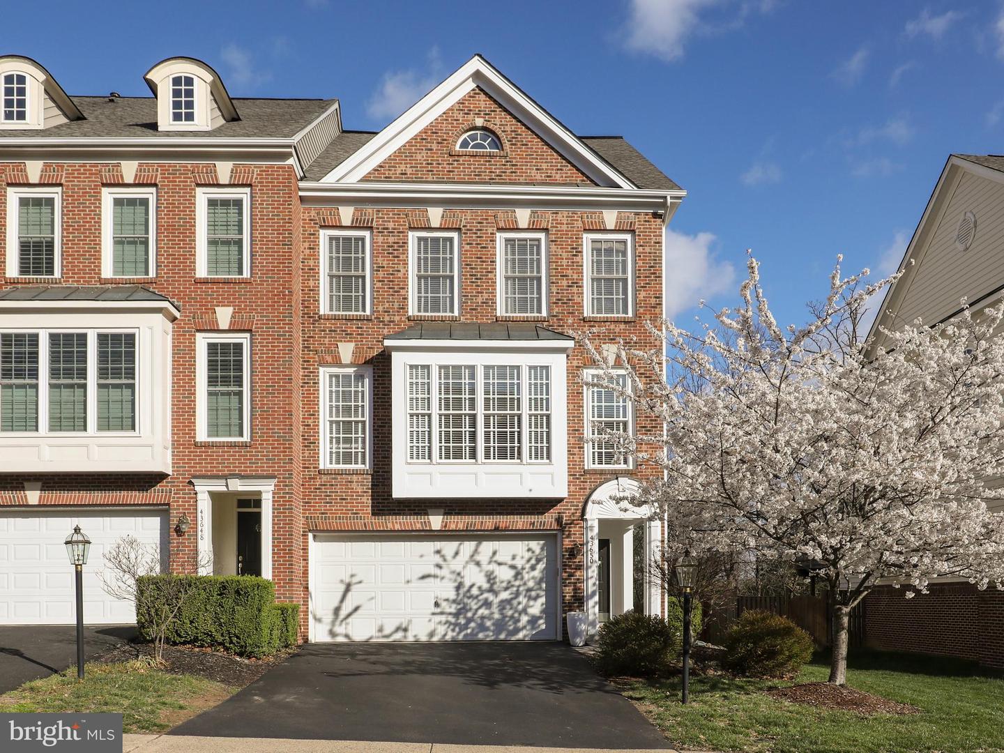43650 Lees Mill SQUARE