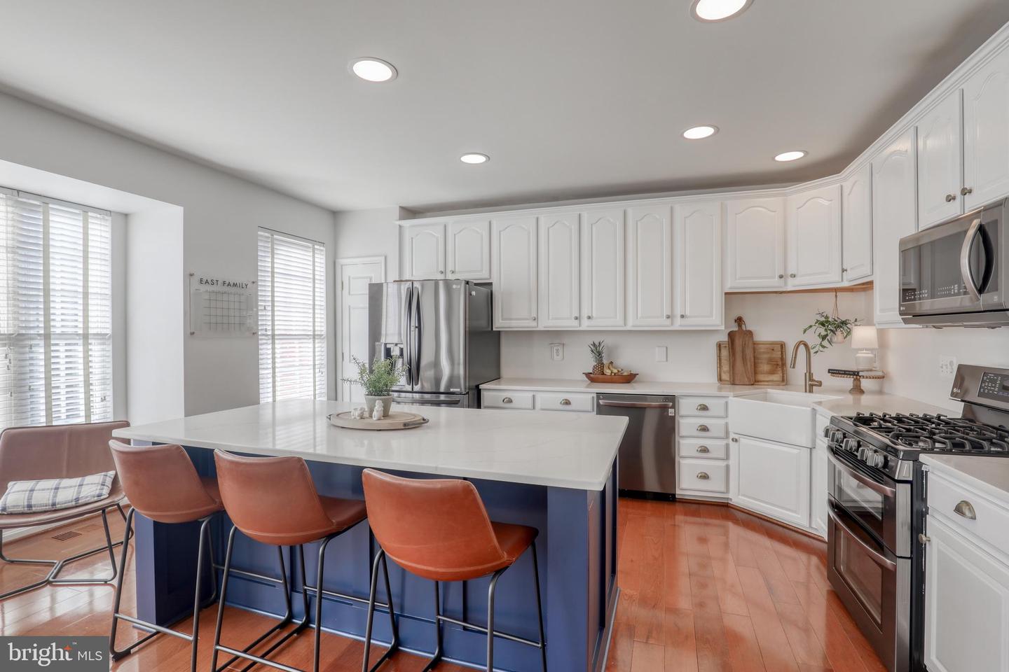 43650 Lees Mill SQUARE