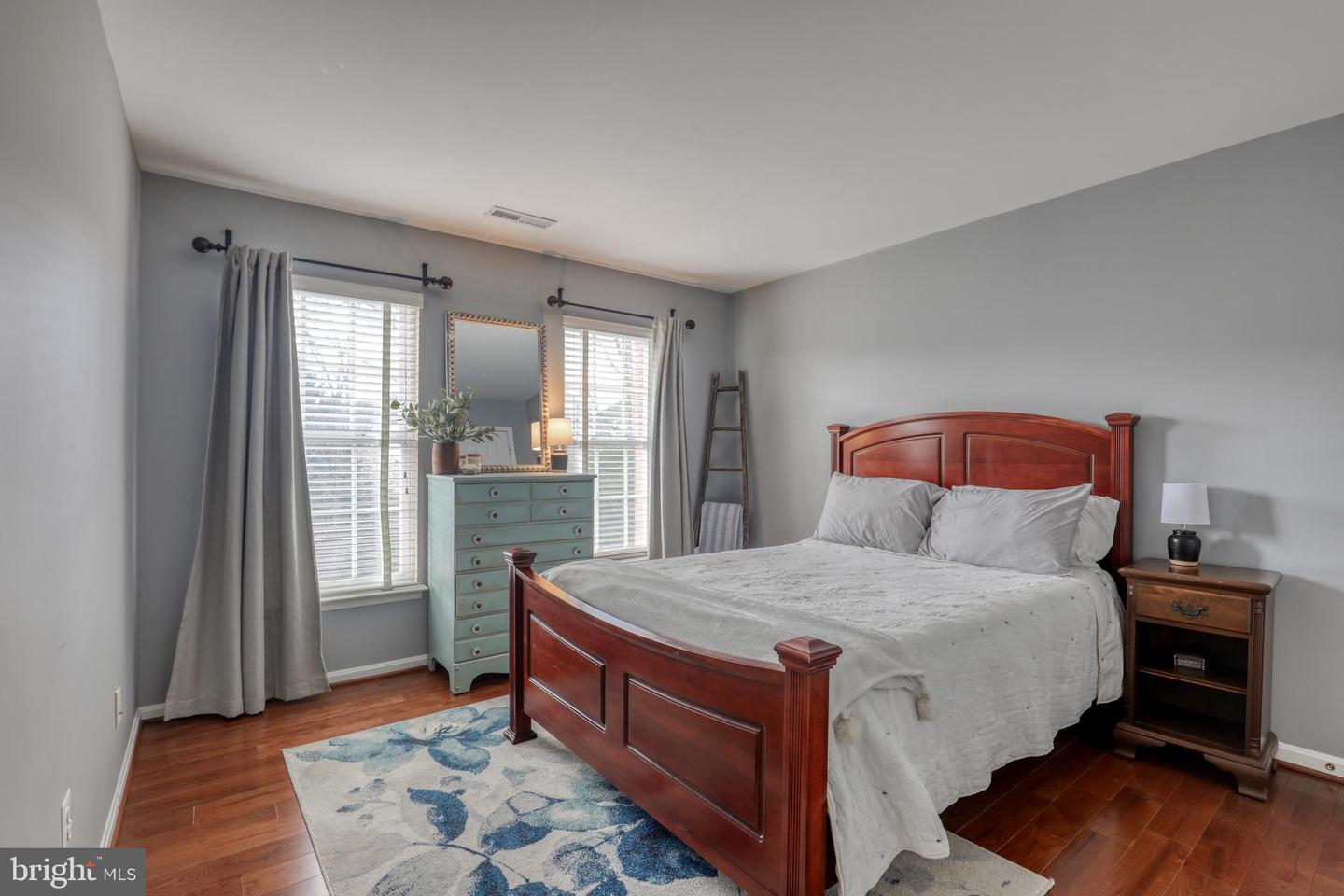 43650 Lees Mill SQUARE