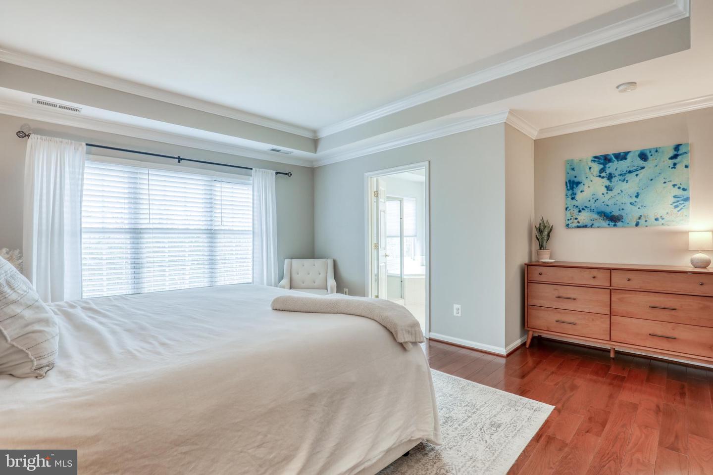 43650 Lees Mill SQUARE