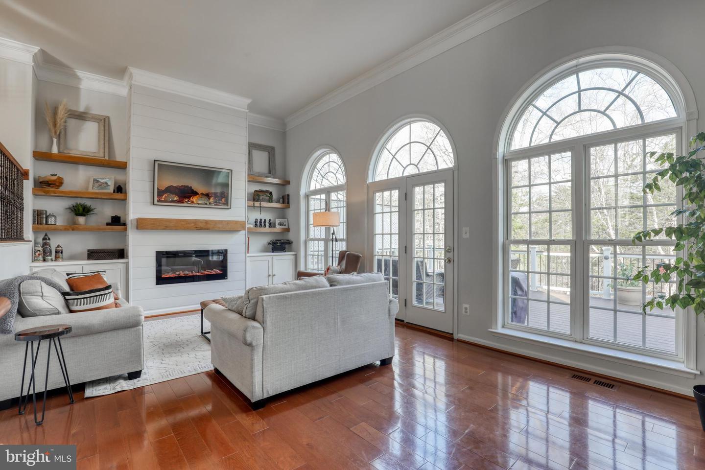 43650 Lees Mill SQUARE