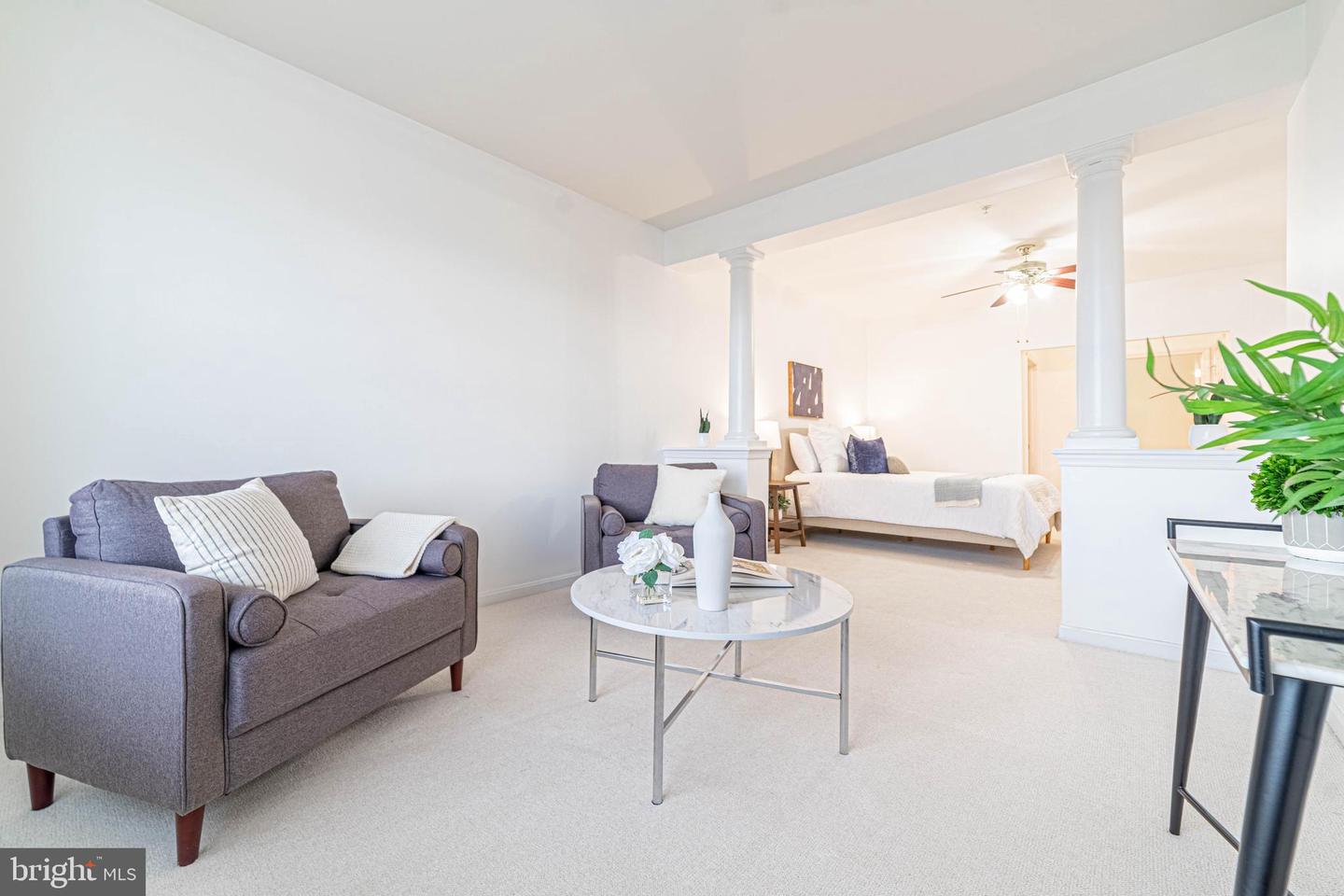 20751 Royal Palace SQUARE Unit: 425