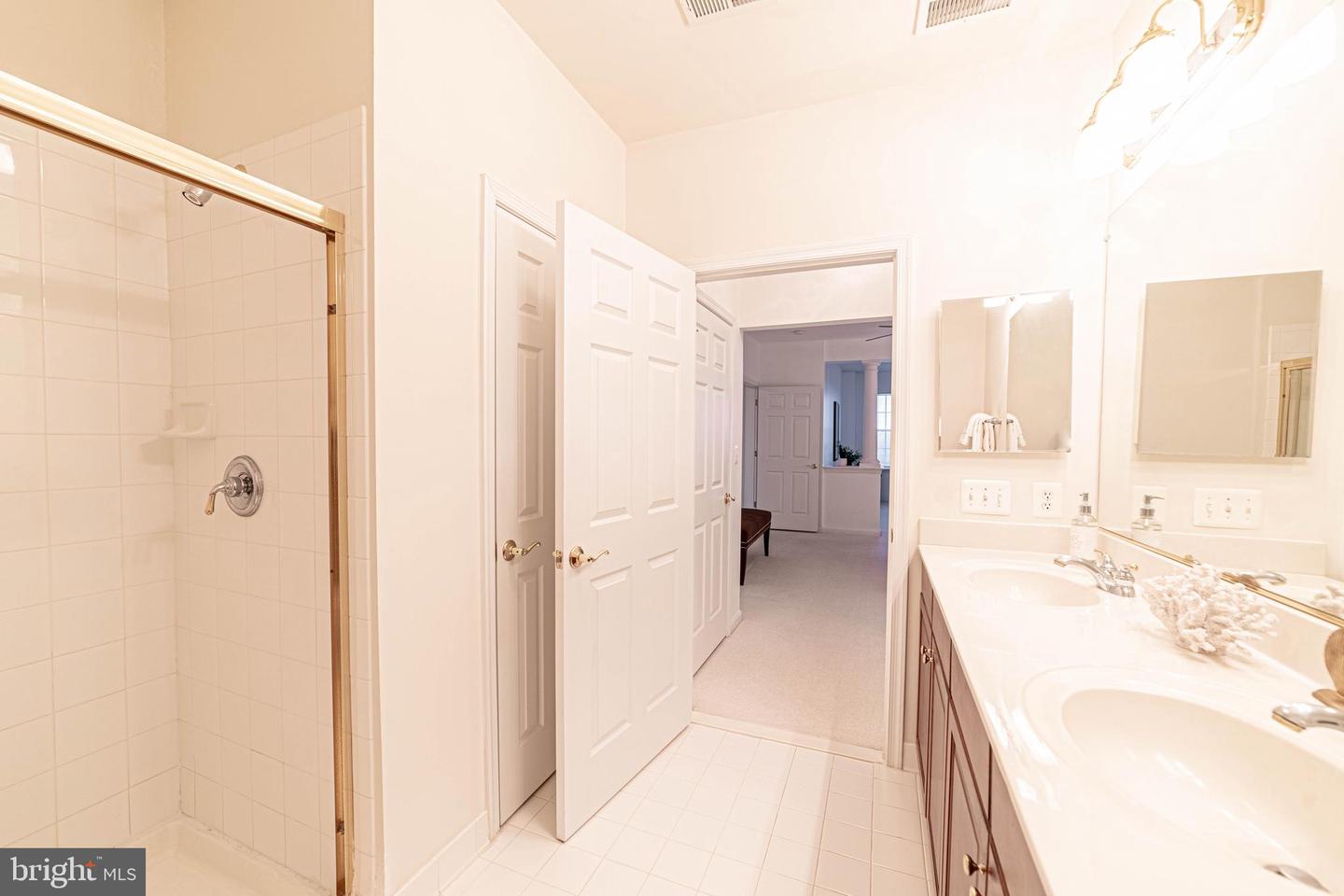 20751 Royal Palace SQUARE Unit: 425