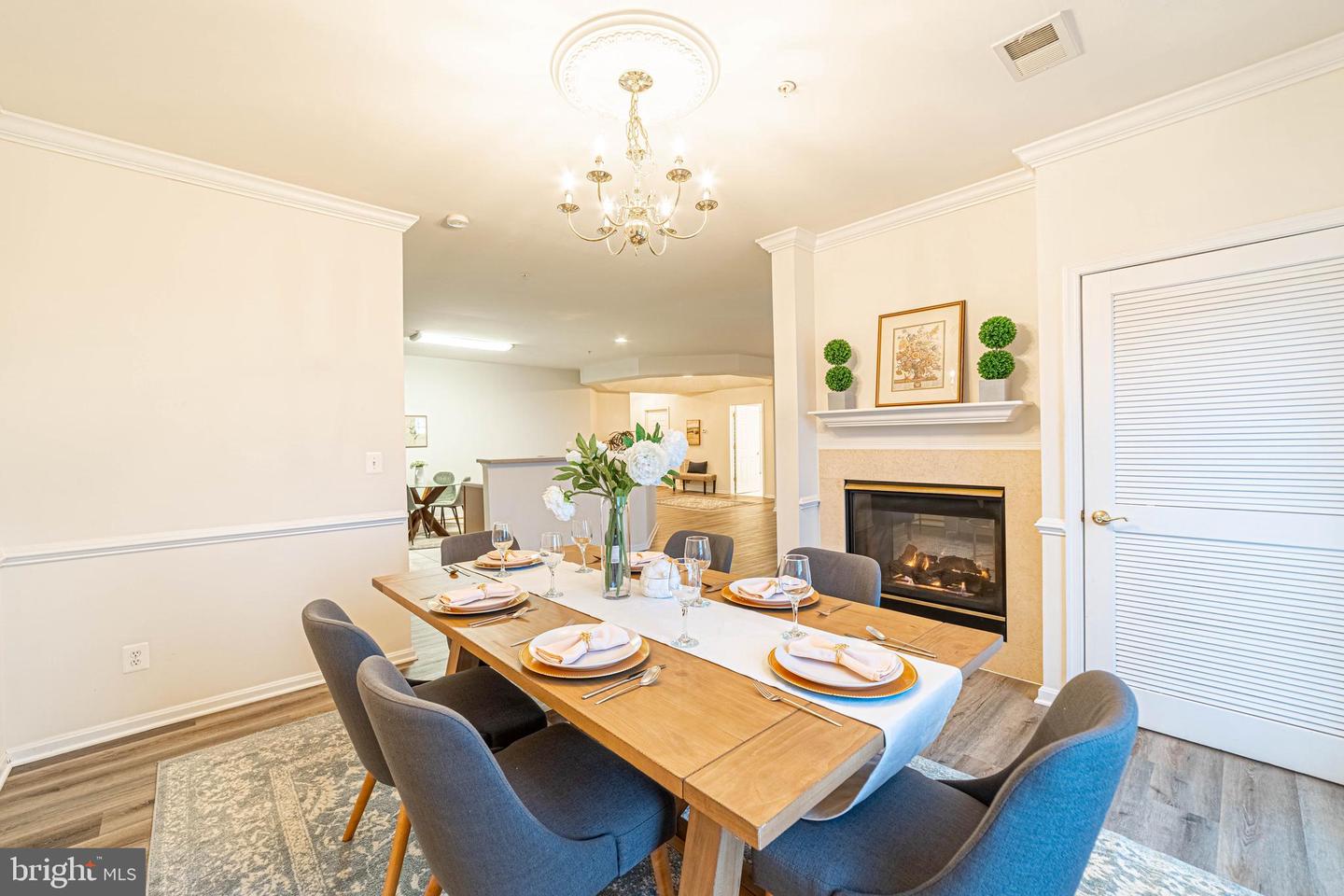 20751 Royal Palace SQUARE Unit: 425