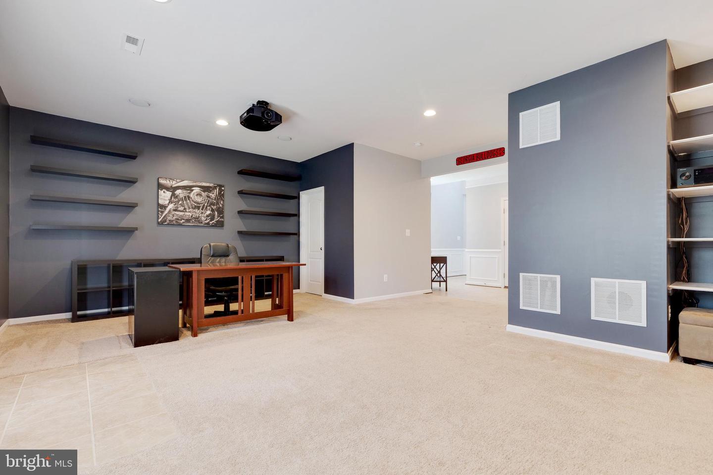 25126 Sweet Myrtle SQUARE