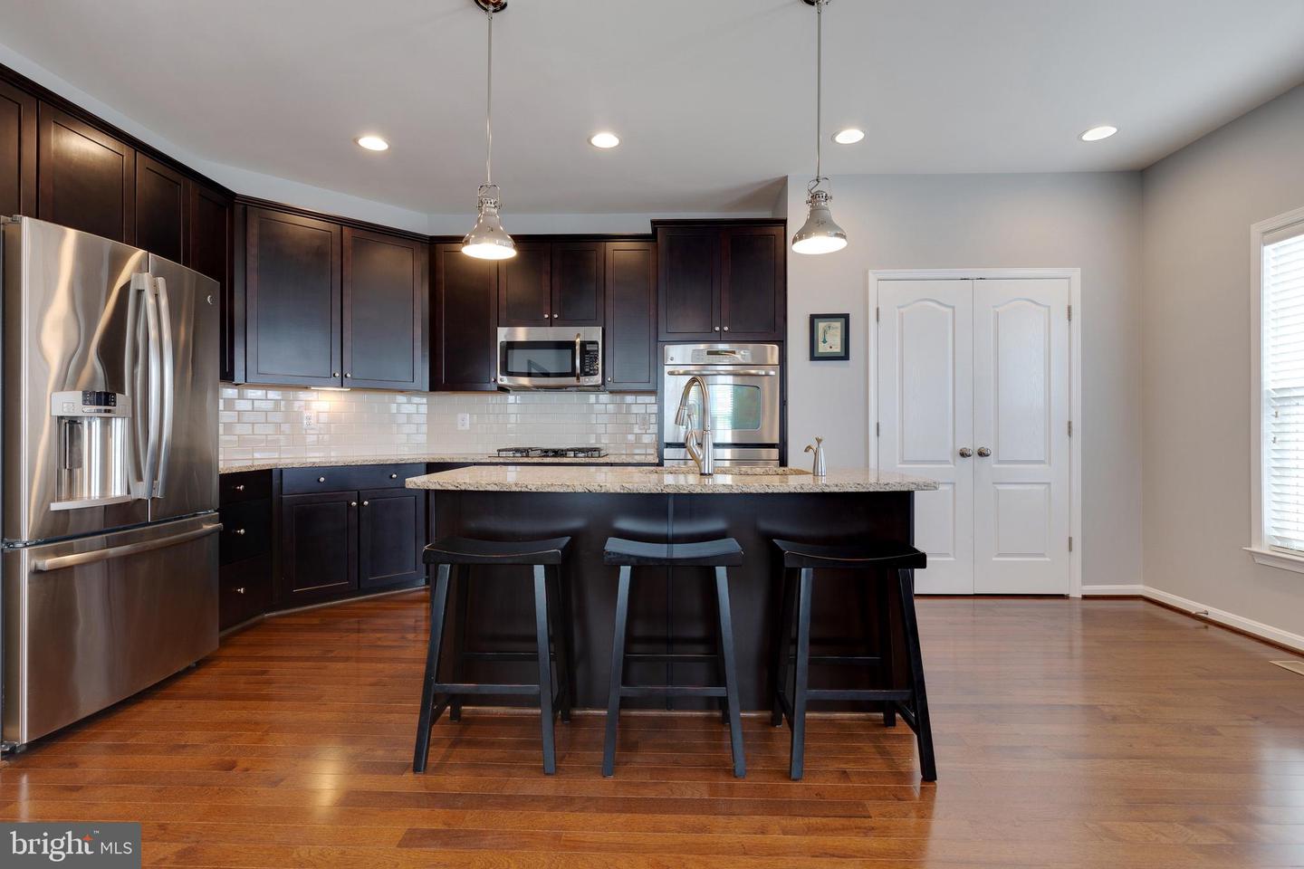 25126 Sweet Myrtle SQUARE