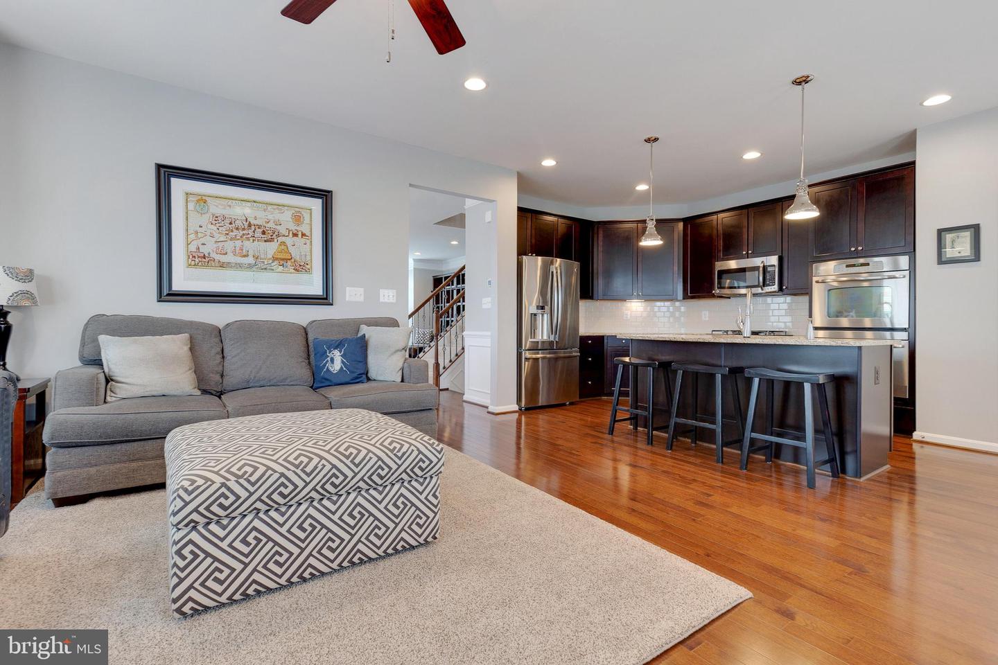 25126 Sweet Myrtle SQUARE