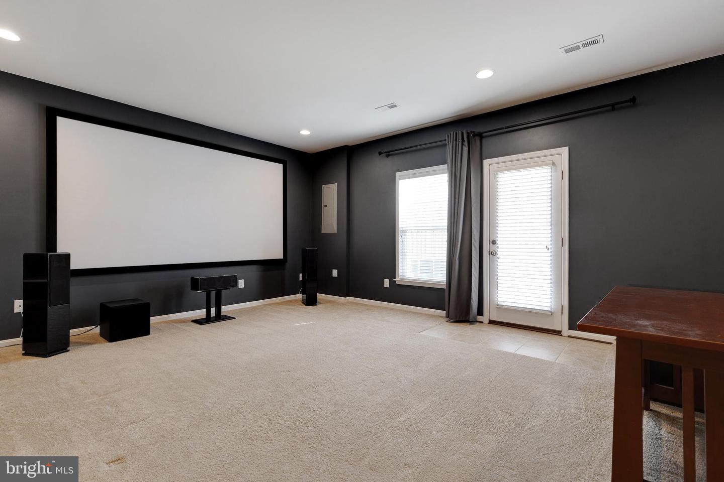 25126 Sweet Myrtle SQUARE