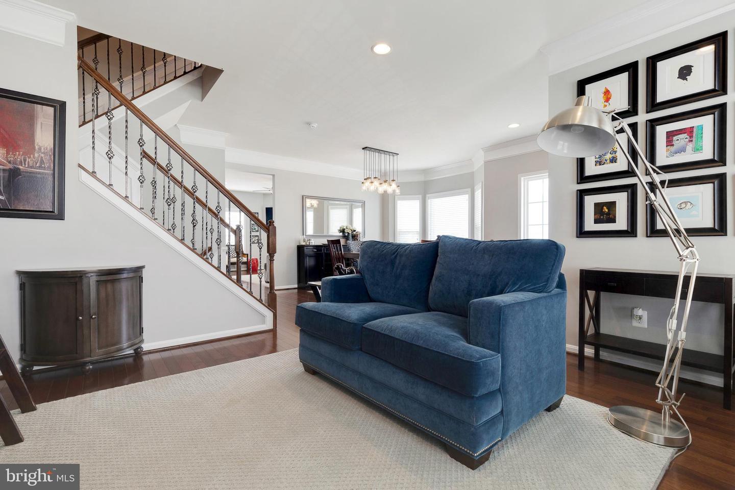 25126 Sweet Myrtle SQUARE
