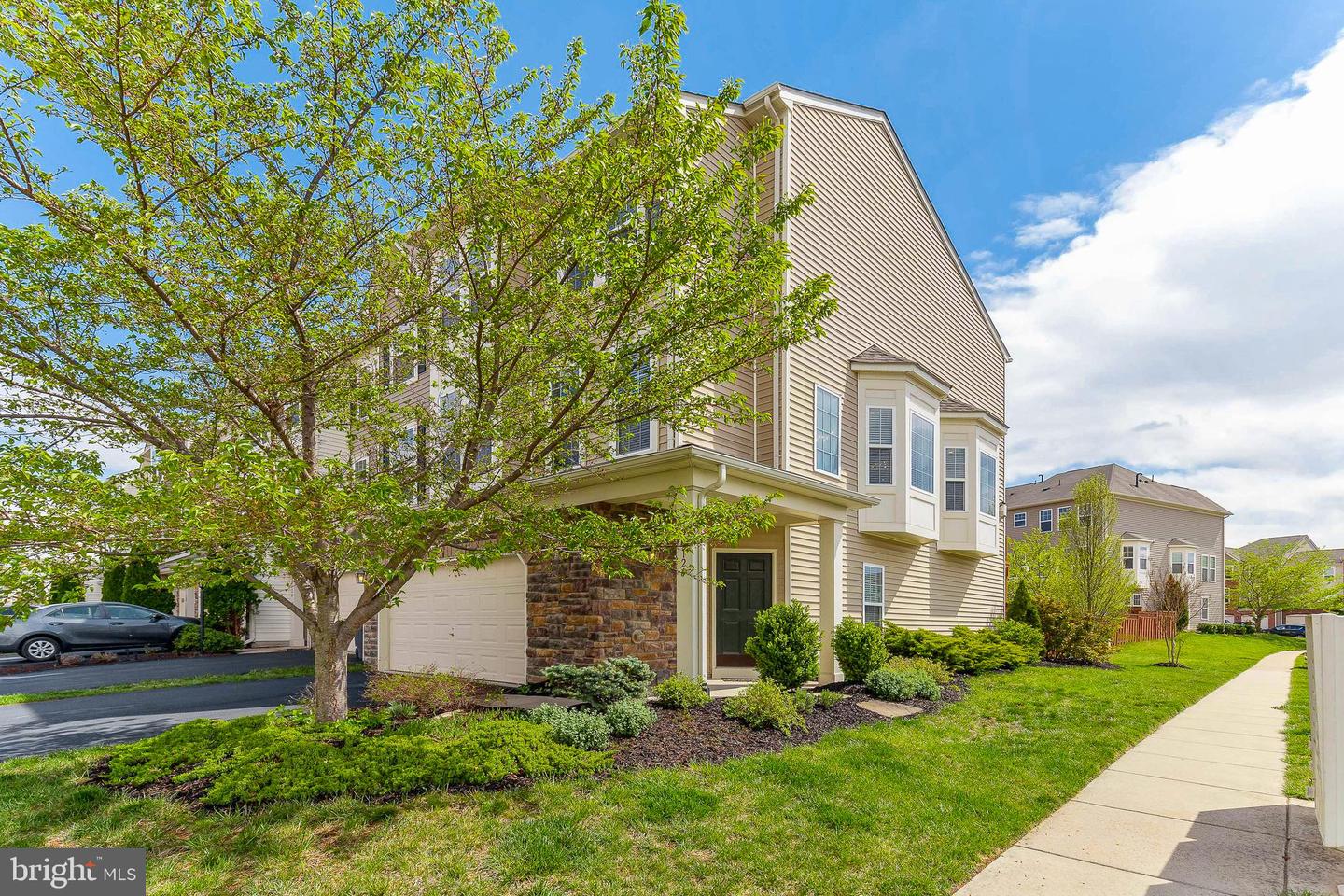 25126 Sweet Myrtle SQUARE